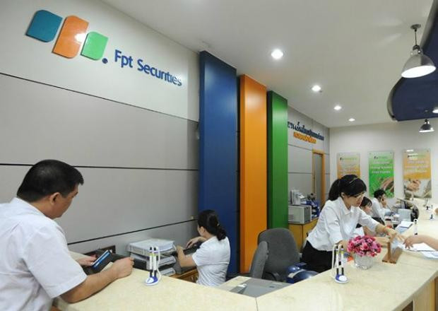 Chứng khoán FPT lên kế hoạch lãi đi lùi 34% năm nay Chung khoan FPT len ke hoach lai di lui 34% nam nay