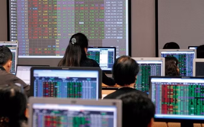 Mot ca nhan bi phat tram trieu vi 'mua chui' co phieu PPE