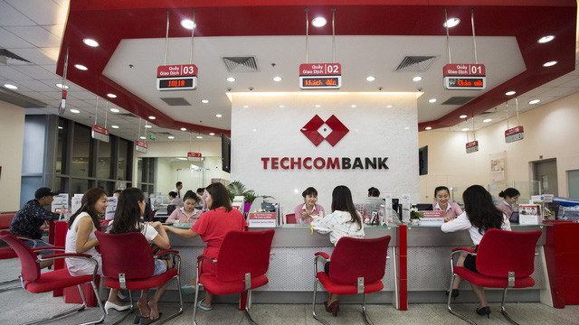 Techcombank phát hành 4,8 triệu cổ phiếu ESOP với giá 10.000 đồng/cp Techcombank phat hanh 4,8 trieu co phieu ESOP voi gia 10.000 dong/cp