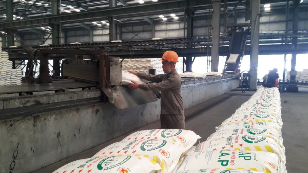 DAP - Vinachem báo lãi lao dốc 97% năm 2019, chỉ đạt 4% kế hoạch DAP - Vinachem bao lai lao doc 97% nam 2019, chi dat 4% ke hoach