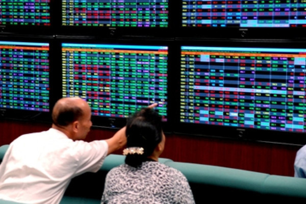 Người nhà Phó Chủ tịch SMC bị phạt 45 triệu do giao dịch không báo cáo Nguoi nha Pho Chu tich SMC bi phat 45 trieu do giao dich khong bao cao