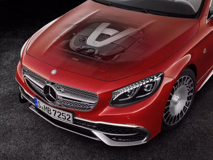 Nằm dưới nắp ca-pô của Maybach S650 là khối động cơ V12 6.0l tăng áp kép, với công suất tối đa lên tới 621 mã lực và mô-men xoắn cực đại "khủng" 1000 mã lực, đi kèm Hộp số AMG SPEEDSHIFT PLUS 7G-TRONIC và hệ dẫn động bánh sau.