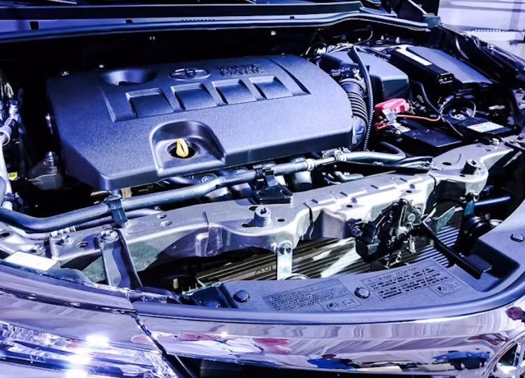 Tại thị trường Đông Nam A, cụ thể là Thái Lan, Toyota Corolla Altis mới sẽ được bán với 2 loại động cơ xăng 4 xi-lanh thẳng hàng nạp khí tự nhiên khác nhau. Trong đó, các phiên bản thấp được trang bị động cơ 1ZR-FBE 1.6l 123 mã lực, và những bản cao cấp hơn sử dụng động cơ 2ZR-FBE 1.8 lít 139 mã lực.