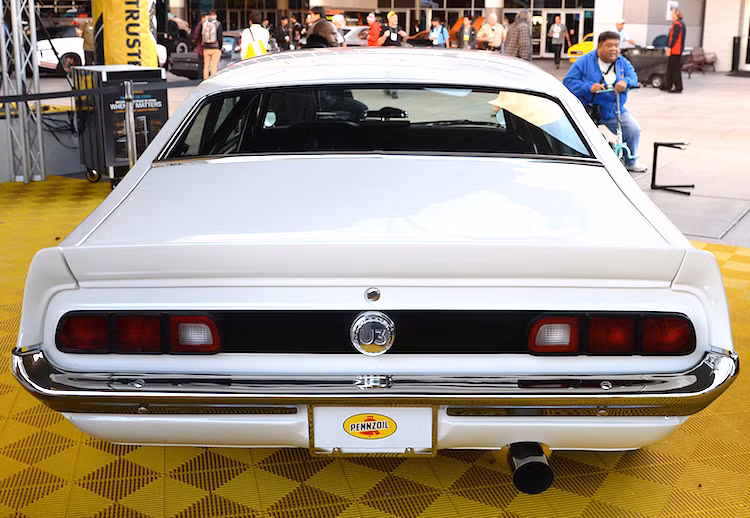 Đây là khối động cơ EcoBoost được lấy trực tiếp từ chiếc Ford Mustang thế hệ mới nhất. Theo Sung Kang, lựa chọn động cơ này nhằm gợi nhớ tới phiên bản Maverick 4 xi-lanh từng được bán ở Brazil - chiếc xe mà Han lái trong Fast Five.