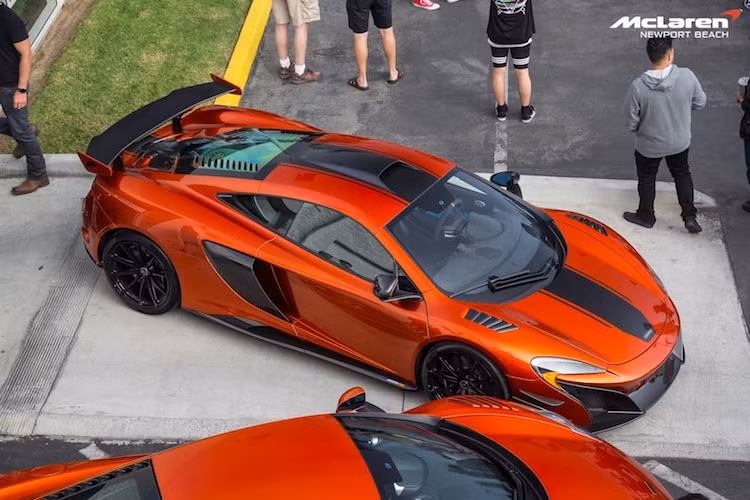 Giống như những mẫu xe khác của McLaren hiện nay, MSO HS vẫn sử dụng khối động cơ V8 3.8l tăng áp kép, nhưng được cải tiến để cho công suất tối đa 678 mã lực và mô-men xoắn cực đại 700 Nm. Như vậy, so với phiên bản hiệu năng cao 675LT trước đó, MSO HS đã mạnh hơn 13 mã lực.