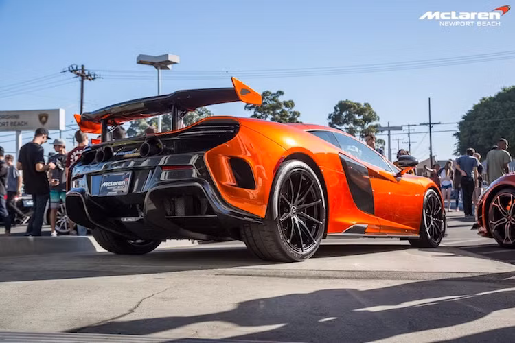 Chỉ có số lượng 25 chiếc được sản xuất trên toàn Thế giới, MSO HS hiếm hơn tới 15 lần so với siêu xe hàng đầu của McLaren là P1. Cả 25 chiếc xe này cũng đã "cháy hàng" ngay tại thời điểm hãng công bố lần đầu tiên vào tháng 8 năm nay.