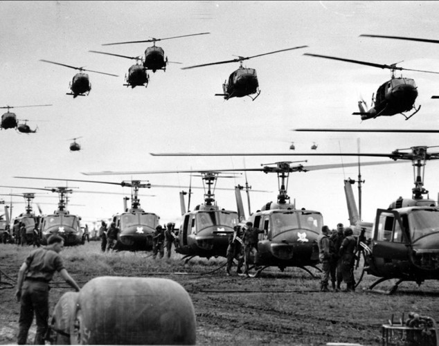 Bị tiêu diệt ít nhất trong chiến tranh Việt Nam là những chiếc UH-1L, đây là phiên bản thử nghiệm được sử dụng trong chiến tranh Việt Nam và chỉ có duy nhất 2 chiếc được đưa tới đây, rất may mắn là cả hai chiếc đều "nguyên vẹn trở về". Nguồn ảnh: UK.