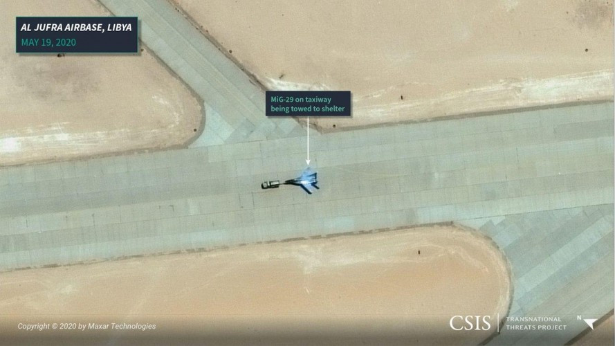 Tuy nhiên điều đáng chú ý hơn là vệ tinh tìm thấy được cả máy bay ném bom chiến lược Tu-22 tầm xa có khả năng mang vũ khí hạt nhân tại căn cứ không quân Al-Jufra.