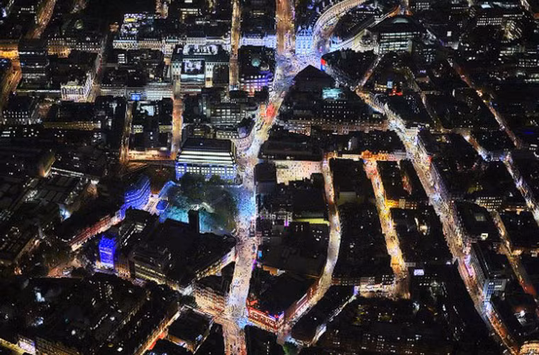 Con đường Conventry cùng Quảng trường Leicester (trái) trong một bức hình của Timo Lieber.