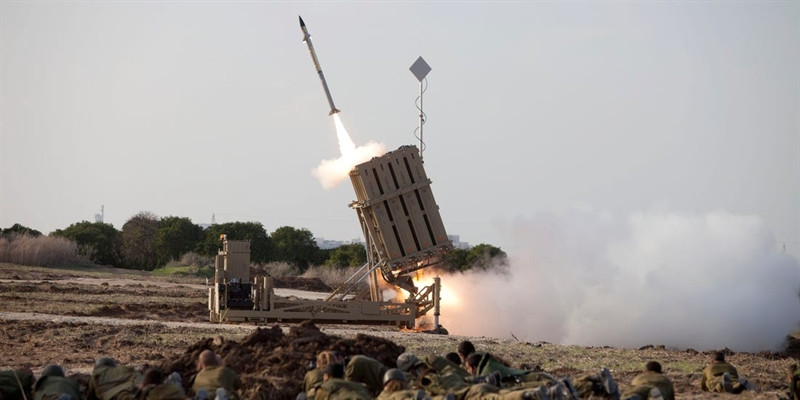 Israel tìm lý do cho màn trình diễn tệ hại của "Vòm Sắt" Iron Dome Israel tim ly do cho man trinh dien te hai cua