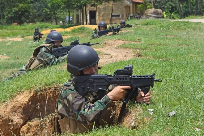 Hải quân Đánh bộ Việt Nam được thành lập sau khi giải phóng miền Nam năm 1975 với lực lượng ban đầu là Lữ đoàn hải quân đánh bộ 101 - tiền thân là Trung đoàn 101, Sư đoàn 325 và Lữ đoàn hải quân đánh bộ 126 - tiền thân là đoàn đặc công hải quân 126. Từ tháng 7/1978, Binh chủng Hải quân đánh bộ đón nhận thêm thành viên mới là Lữ đoàn 147 (M47). Ảnh: Trọng Đức - TTXVN