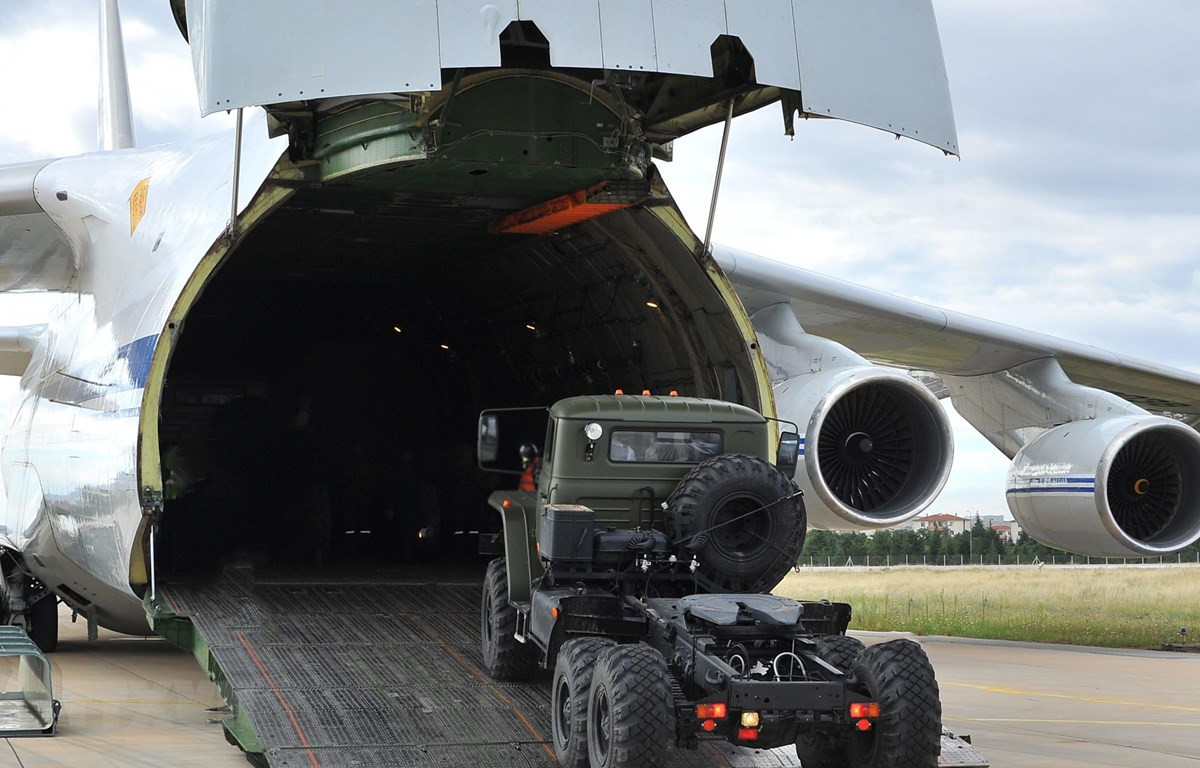 Chưa dừng lại đó, trang Avia của Nga còn đưa ra thông tin gây chấn động khác đó là Ankara đang kêu gọi chuyển giao công nghệ S-400 Triumf cho Washington.