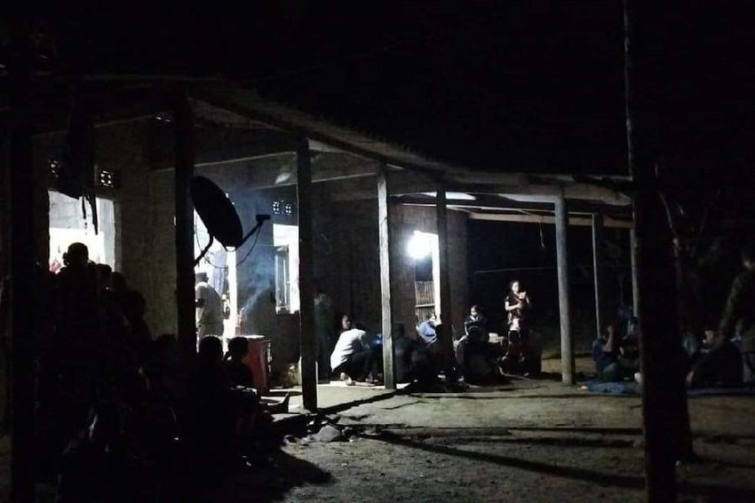  Nam thanh niên bị điện giật tử vong dưới suối: Tối 22/5, anh A.L.Y. (29 tuổi, trú xã Thượng Long, Nam Đông, Thừa Thiên - Huế) đi làm về thì được người nhà thông báo máy bơm nước bị hư hỏng, không bơm được. Anh Y liền xuống suối - nơi đặt máy bơm nước để sửa, không may bị điện giật tử vong. 