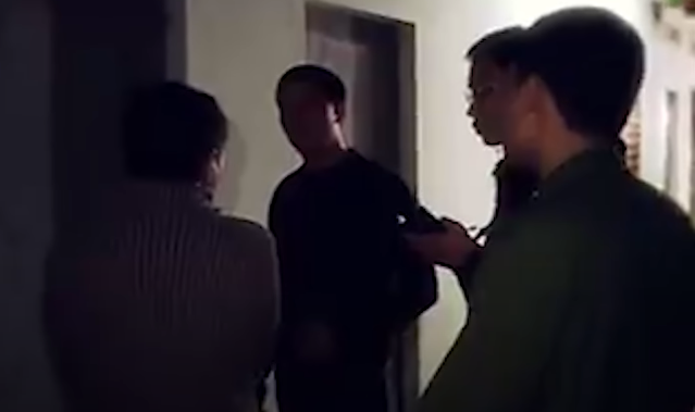 Ngay trong đêm, người thanh niên được xác định là anh Lăng Minh Châu (23 tuổi, trú tổ 2, phường Hòa Bình, thị xã Ayun Pa, Gia Lai), là lao động tự do và sống lang thang tại TP Pleiku.