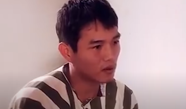 Được cả bọn đồng ý, Tuấn lấy dao nhọn giắt vào người và đưa cho Vương một con dao khác. Chúng chở nhau trên 2 xe máy đi về hướng phường Trà Bá, TP Pleiku tìm anh Châu. 21h cùng ngày, biết anh Châu đang chơi game ở quán Internet 151-Trường Chinh, cả nhóm kéo đến.