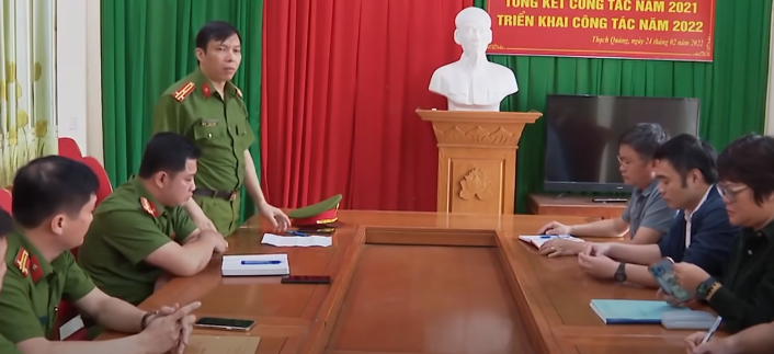 Cơ quan Công an bước đầu đưa ra 3 giả thiết: Nạn nhân đi theo bạn trai hoặc do chị T. có hoạt động giao dịch dân sự tín dụng trên địa bàn nên có thể vì vay nợ hoặc mâu thuẫn gì đó mà lánh khỏi nhà một thời gian; cũng không loại trừ khả năng nạn nhân bị giết hoặc bị bắt giữ trái pháp luật.