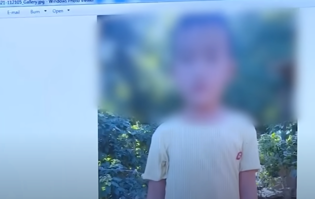 Sau khi biết Thái bắt cóc con, anh Về đã đến Công an tỉnh Lào Cai trình báo đề nghị giải cứu nhưng dè dặt không khai báo cụ thể thông tin, gây khó khăn cho Cơ quan công an. Đối tượng Páo tiếp tục đưa cháu Dương đến nhà chị gái là Thào Thị Sung (ở thôn Biên Hòa, xã Nậm Chạc, huyện Bát Xát, tỉnh Lào Cai) để giấu. Trong thời gian ở nhà chị gái, Thào A Páo thường xuyên lấy điện thoại chụp ảnh cháu Dương gửi cho Cháy và thông báo tình hình để Cháy biết; đồng thời có nói cho chị gái và anh rể là Lý A Sử biết sự việc Páo đã bắt cóc cháu Dương để vợ chồng Cháy, Thái đòi nợ anh Về số tiền 500 triệu đồng...