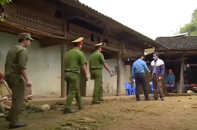 Cùng với việc rà soát trên các cung đường, đại tá Lưu Hồng Quảng đã chỉ đạo Phòng Cảnh sát hình sự (CSHS) Công an tỉnh Lào Cai, dưới sự phụ trách của thượng tá Nguyễn Minh Thắng, tiến hành dựng lại mối quan hệ và nhân thân của gia đình cháu bé mất tích...