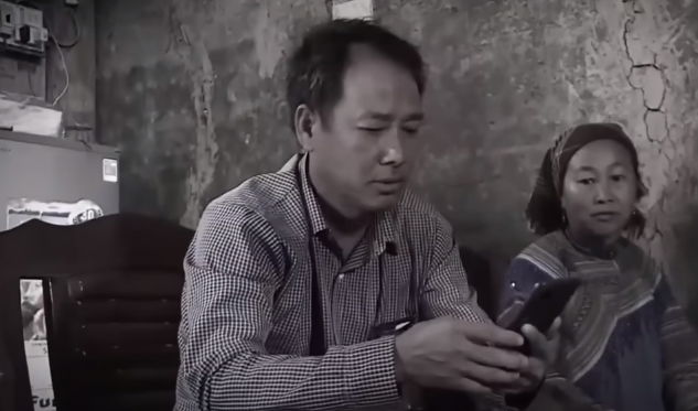 Theo hồ sơ vụ án, khoảng 11h ngày 10/10/2020, vợ chồng anh Lừu Xuân Về (trú tại bản Mế, huyện Si Ma Cai, tỉnh Lào Cai) không thấy con trai là cháu Lừu Đại Dương (6 tuổi) nên tổ chức đi tìm nhiều nơi nhưng không thấy. Đến tối cùng ngày, họ nhận được điện thoại của một đối tượng thông báo là đã bắt cóc và giữ con trai của họ là cháu Lừu Đại Dương.