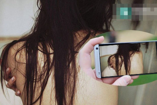  Thiếu niên hiếp dâm, tống tiền bé gái 12 tuổi: Quen qua mạng xã hội, L.T.A.T. (SN 2010, ở huyện Sông Lô, Vĩnh Phúc) đã cho T.Đ.L. (SN 2007, trú tại huyện Tam Dương) quan hệ tình dục, đồng thời quay video, chụp ảnh khỏa thân gửi cho bạn trai nên bị tống tiền. Ngày 24/5, Công an huyện Sông Lô đã khởi tố bị can đối với T.Đ.L. về tội "Hiếp dâm người dưới 16 tuổi" và tội “Cưỡng đoạt tài sản”. 