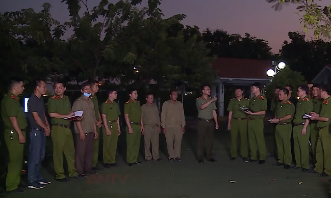 Cháu B. dường như đã biến mất mà chẳng để lại bất cứ manh mối nào. Sự việc trở nên nghiêm trọng và gây ra tâm lý hoang mang cho người dân xung quanh. Sau khi đánh giá toàn bộ sự việc, lãnh đạo Công an tỉnh Bắc Ninh đã cử phòng Cảnh sát hình sự làm chủ công, phối hợp với các đơn vị nghiệp vụ khác tiến hành điều tra, truy tìm tung tích bé Gia B.