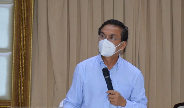  Bắt tạm giam Giám đốc CDC Đồng Tháp: Liên quan đến các gói thầu của Công ty Cổ phần công nghệ Việt Á, ngày 20/5, Công an tỉnh Đồng Tháp đã khởi tố bị can và bắt tạm giam ông Trần Văn Hai (SN 1963, Giám đốc CDC Đồng Tháp) và bà Nguyễn Thị Lệ Ngọc (SN 1983, Phó trưởng Khoa Xét nghiệm-Chẩn đoán hình ảnh thuộc CDC Đồng Tháp) để điều tra, làm rõ.