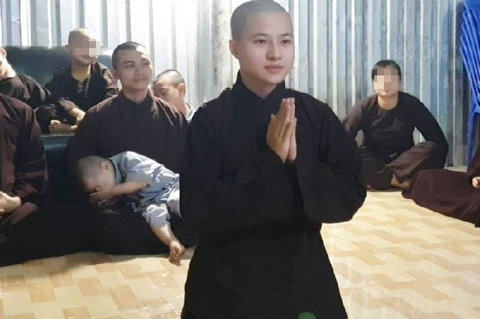 Ngày 20/5, nguồn tin của Dân trí cho biết, kể từ khi phát đi thông tin truy tìm Võ Thị Diễm My, Cơ quan điều tra Công an tỉnh Long An vẫn chưa nhận được thông tin chính xác liên quan cô gái này. Hiện, Công an tỉnh Long An đã phối hợp nhiều tỉnh thành, tìm kiếm Diễm My nhằm phục vụ công tác điều tra về những nội dung tố cáo nhóm người ở Tịnh thất Bồng Lai.