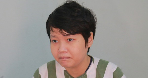 Vì vậy Hà đã bàn bạc với những người còn lại sẽ giết Thành và những người này đồng ý. Nhóm của Hà đã giết Thành bằng cách chích điện 220V và siết cổ Thành. Khi thi thể của các nạn nhân bị phân hủy, bốc mùi thì nhóm của Hà bàn bạc đi mua thùng nhựa về bỏ thi thể vào trong. Vụ việc chỉ được phát hiện khi người chủ nhà do bán nhà mà không liên lạc được nhóm nghi can nên đã phá khóa vào trong và phát hiện được hai thùng nhựa chứa thi thể.