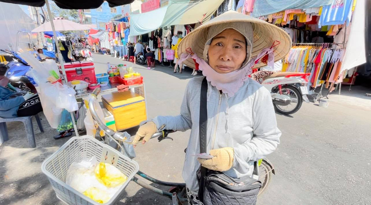 Gap nguoi khuyet tat ban ve so trung doc dac hon 16 ty cho khach-Hinh-3