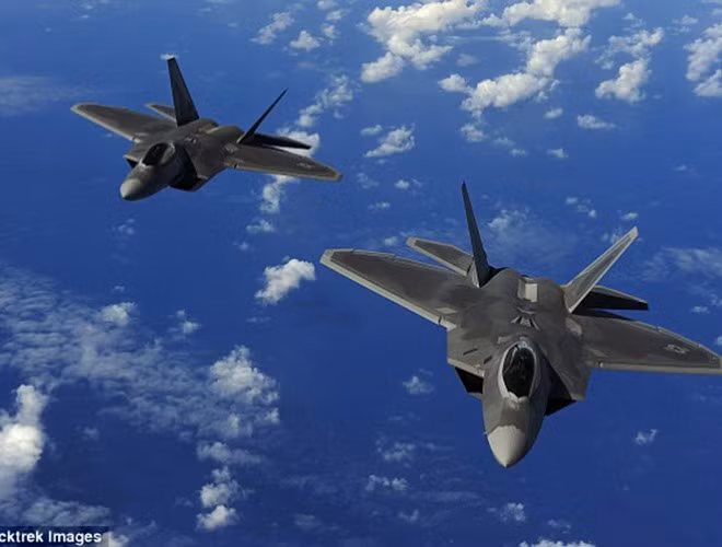 Tháng trước, quân đội Mỹ đã cáo buộc máy bay phản lực Nga 2 lần gây nguy hiểm cho phi hành đoàn của một máy bay do thám thuộc Hải quân Mỹ bay trong không phận quốc tế ở phía Đông Địa Trung Hải sau khi máy bay Nga thực hiện những gì mà Hải quân gọi là “không an toàn và không chuyên nghiệp”.