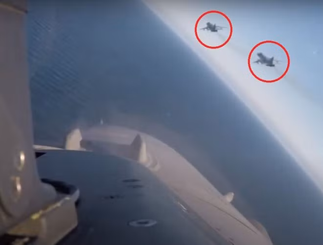 Hôm 28/4, “một máy bay cảnh báo sớm trên không của Nga cũng như 2 máy bay ném bom tầm xa Tu-22 cùng máy bay chiến đấu hộ tống đã tiếp cận không phận NATO ngoài khơi Na Uy và bị máy bay chiến đấu Na Uy chặn lại”, NATO cho biết trong một tuyên bố hồi cuối tháng 4.