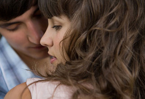 Có vợ rồi mà tôi vẫn yêu say đắm người phụ nữ hơn 10 tuổi Co vo roi ma toi van yeu say dam nguoi phu nu hon 10 tuoi