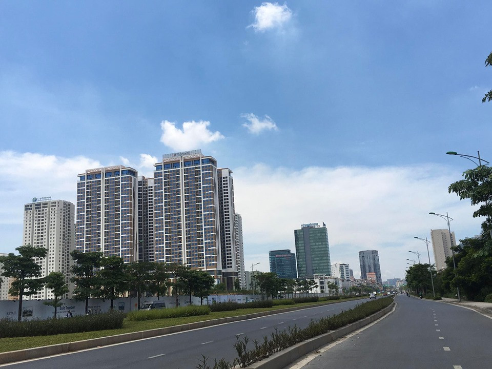 Phuong Xuan La bat luc truoc “ma tran” cong trinh vi pham tren duong Nguyen Van Huyen keo dai?