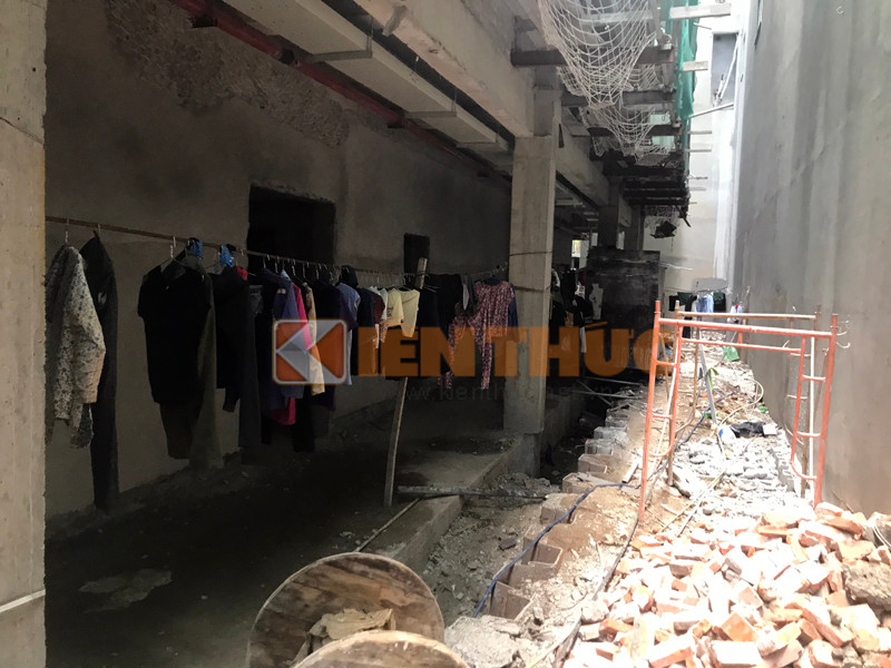 Du an tru so lam viec dien anh Quan doi nhan dan thi cong gay sut lun, nut nha dan-Hinh-6