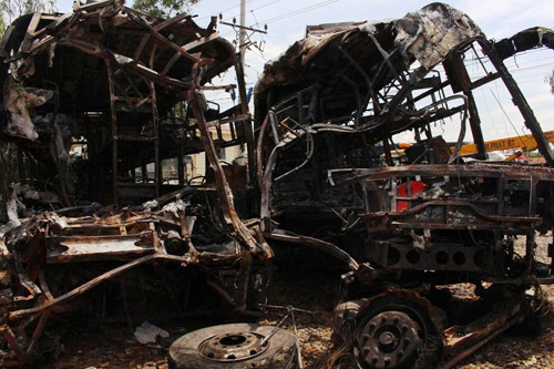 Tài xế trên 2 xe khách được xác định đã tử vong.