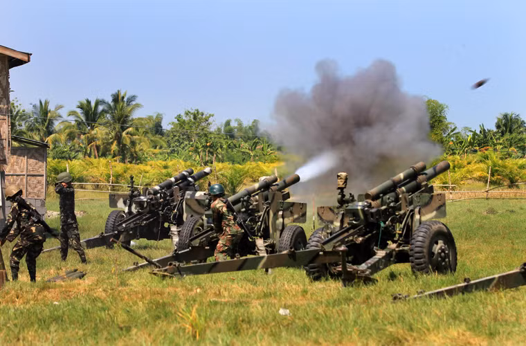 Theo các thông kê, Philippines hiện có hơn 100 khẩu lựu pháo M101 105mm, 100 khẩu pháo 105mm Oto Melara và chừng 20-30 khẩu 155mm kiểu M114 và Soltam M-71. Nguồn ảnh: Update Philippines
