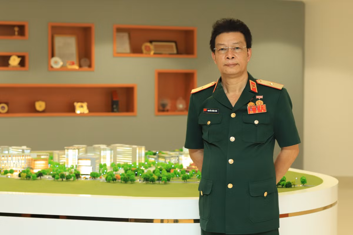 [e-Magazine] Thieu tuong - PGS.TS Nguyen Hong Son: “Tu dau thuong… Ta dung day vung vang”