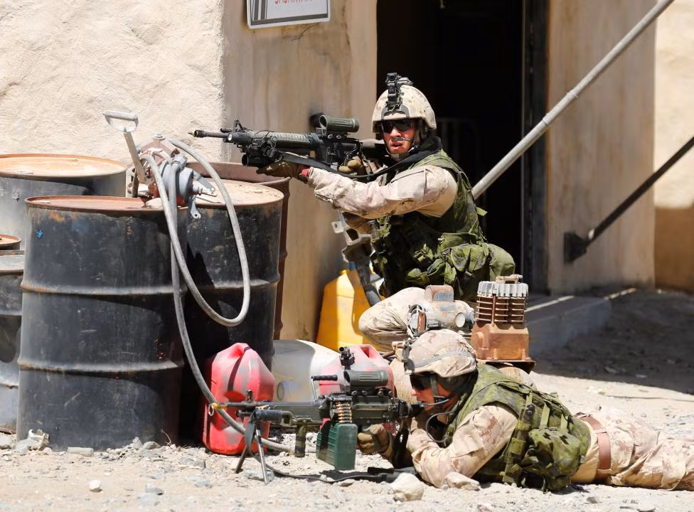 Binh sĩ Canada huấn luyện tác chiến tại một ngôi làng mô phỏng tại Trại Pendleton, California ngày 11/7.