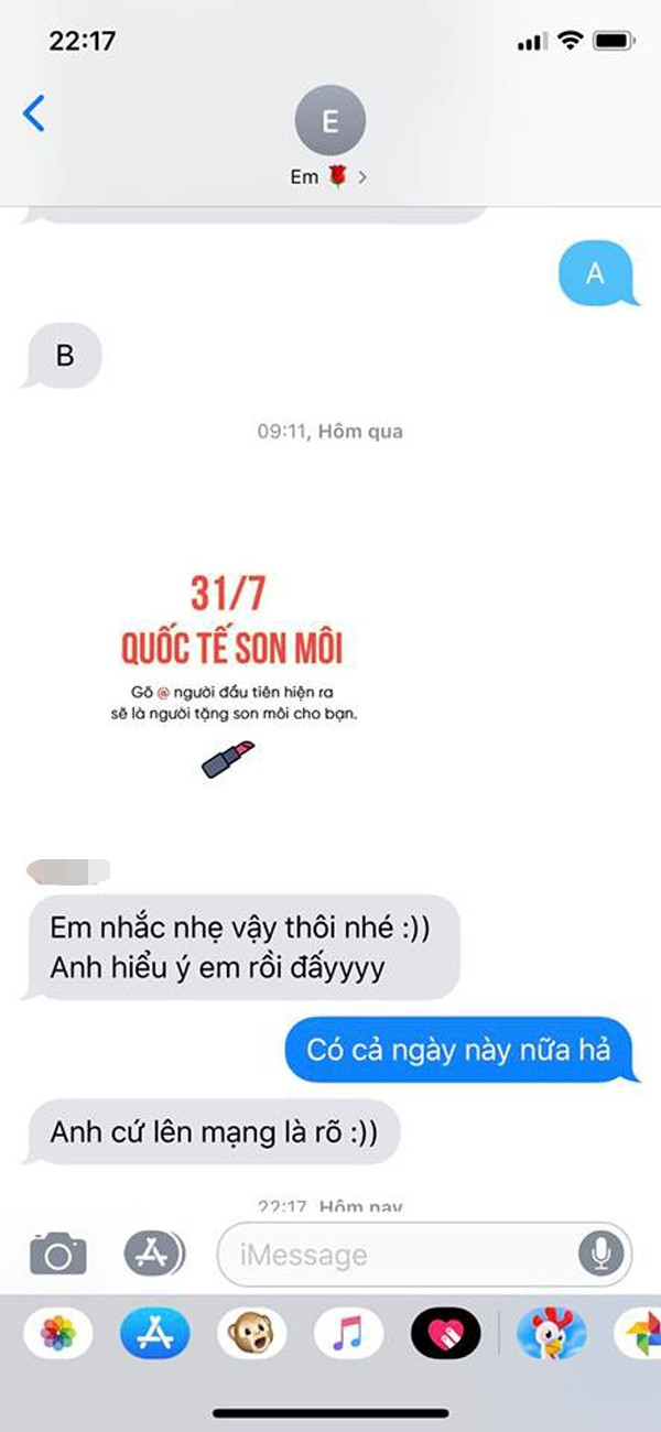 Chang trai bi da vi quen tang qua ban gai ngay...