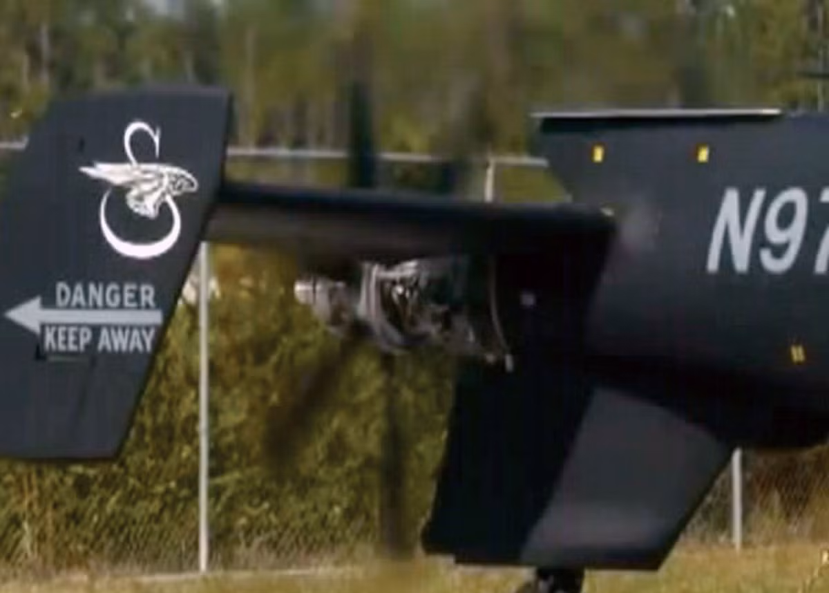 Tuy nhiên, điểm khác biệt là cánh quạt đẩy được bố trí ở phần đuôi thay vì cánh quạt lái đối với các thế hệ trực thăng truyền thống. Nhờ vậy, S-97 Raider có thể đạt tốc độ lớn nhất lên tới 444km/h, nhanh gấp đôi các thế hệ trực thăng thông thường.