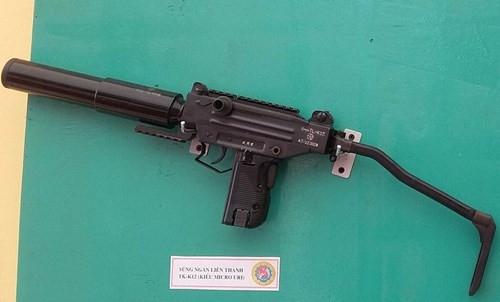 Súng ngắn liên thanh TK-K12.
