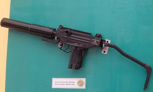 Súng ngắn liên thanh TK-K12.