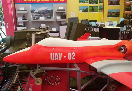 Mô hình thiết bị không người lái (UAV) của Viện Kỹ thuật Phòng không – Không quân.