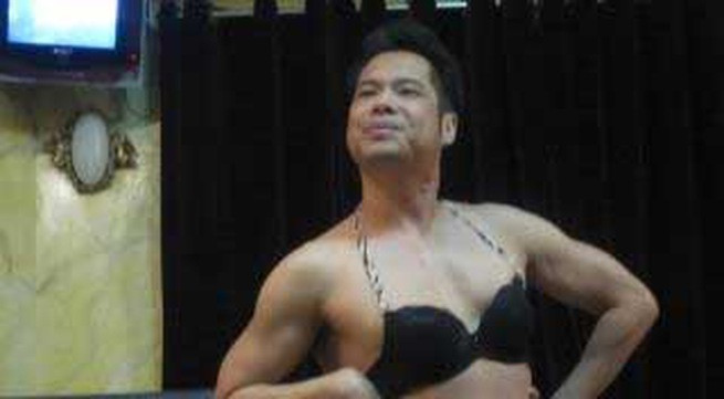 Ngọc Sơn từng gắn liền với quá khứ đầy tai tiếng khiến anh bị gán cho những biệt danh chẳng mấy hay ho: khùng điên, biến thái, lăng nhăng, ăn chơi trác táng... Bản thân nam danh ca từng chia sẻ trên tờ GTVT rằng, đa phần những lời đồn đại đó là không đúng. Theo anh, đơn giản là do tính cách nghịch ngợm như con nít của mình.