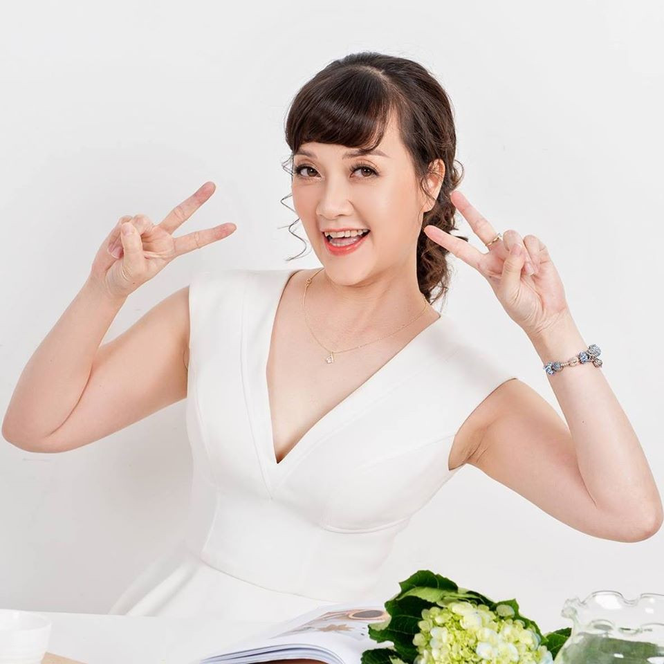 Dù thoải mái chia sẻ hình ảnh của con hơn sau khi công khai nhưng Vân Dung vẫn chưa hé lộ thêm bất cứ hình ảnh và thông tin nào về ông xã.