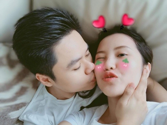 Đại ý là nếu 2 năm trước những điều đó không xảy ra chắc đã không có Phan Thành trưởng thành hơn, cứng cáp và bản lĩnh hơn. Nhờ đó mà chàng thiếu gia giàu có đất Sài thành cũng được gặp và yêu thương, chăm sóc bạn gái hiện tại.