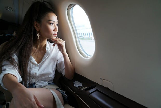 Cô còn được mệnh danh là tay chơi đồ hiệu khét tiếng của showbiz Việt.