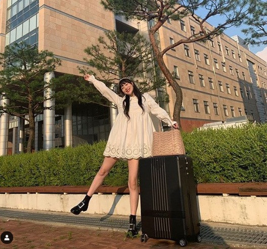 Nhờ nhan sắc được ví như nữ thần, Sulli từng đắt show quảng cáo.