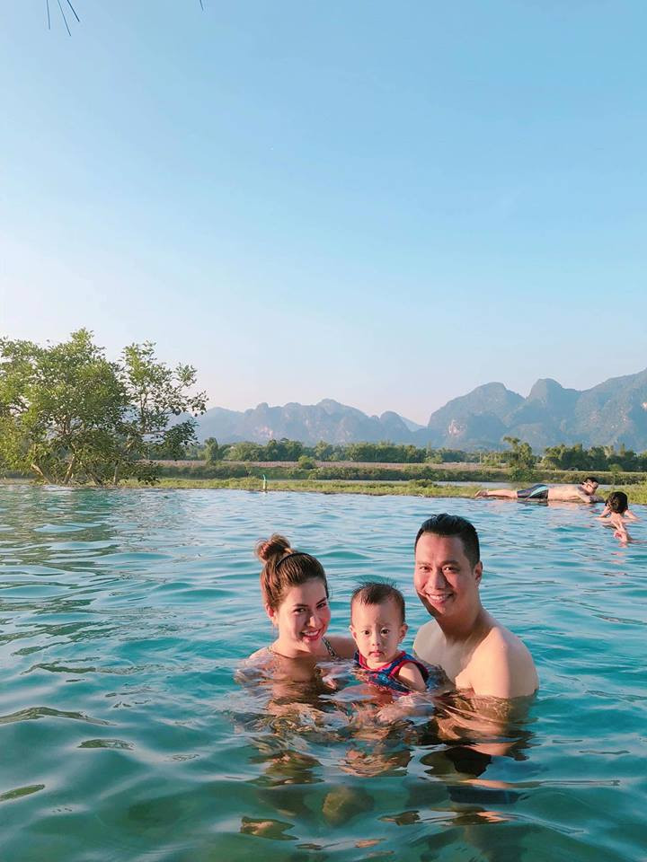 Mặc dù thường im lặng trước tin đồn ly hôn nhưng không ít lần vợ chồng nam diễn viên khiến cư dân mạng thêm hoài nghi vì những status khó hiểu.