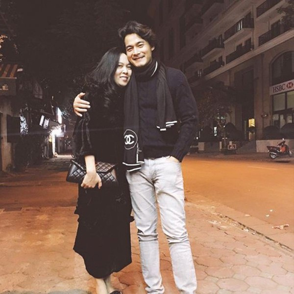 Không chỉ có cuộc sống sang chảnh, xài đồ hiệu, đi du lịch đó đây, Quách Ngọc Ngoan còn hết lời ca ngợi và thổ lộ tình yêu công khai với vợ đại gia.